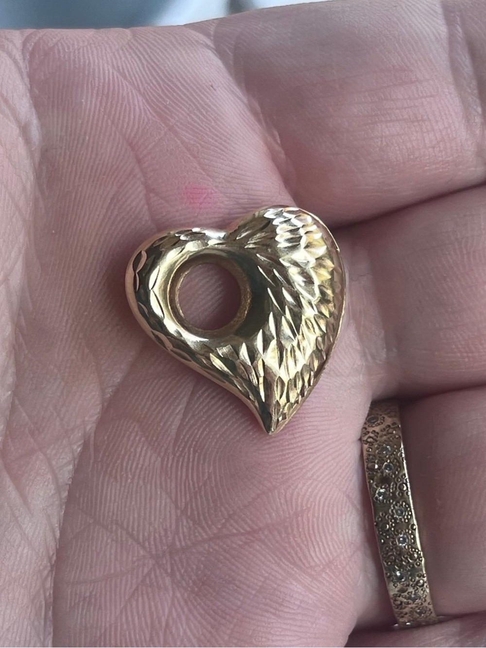 Vintage 14k diamond cut puffy heart pendant - Picture 2 of 2